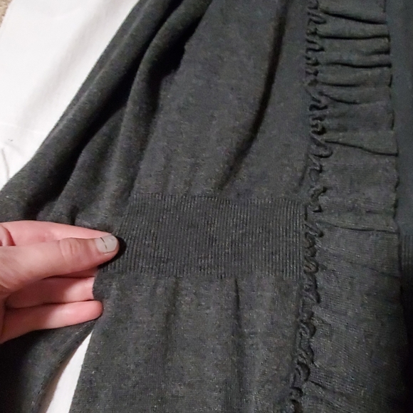 Heather Grey Long Ruffled Cardigan - Picture 2 of 5